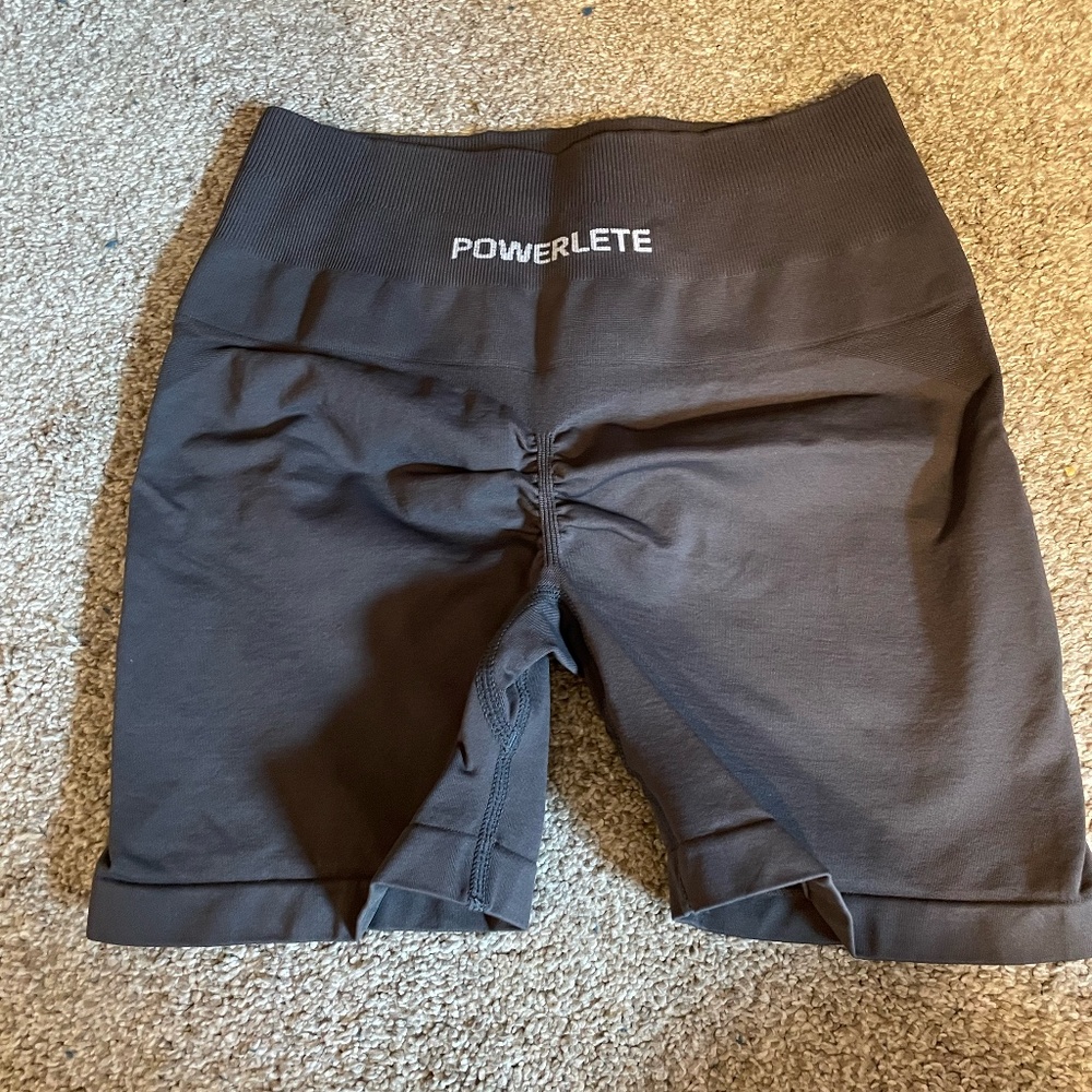 Powerlete Gray Evolve Seamless Shorts